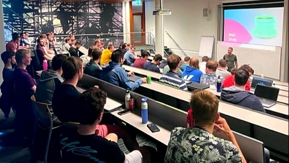 07da42bd-750a-46ff-a5b9-7a8f39667ef2