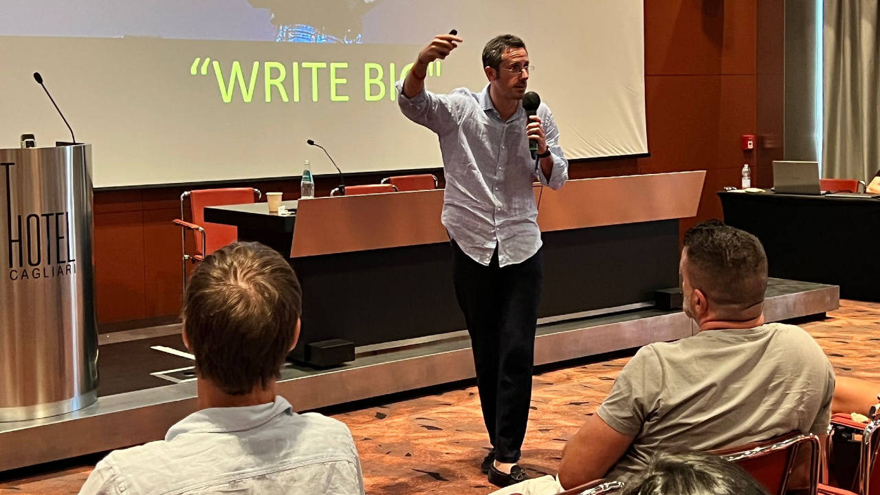 ef52aacb-22b1-499f-a0aa-19e5d0596375